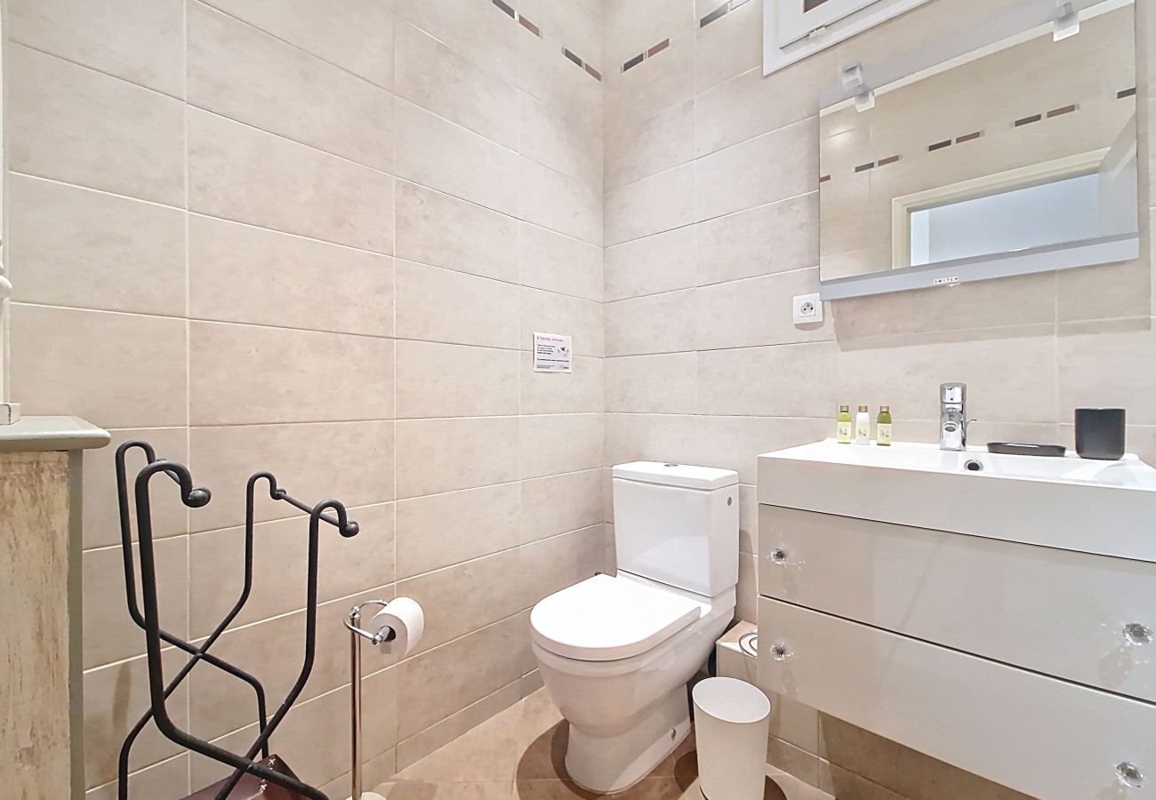 Apartment in Nice - NORMANDIE - MOBILITY LEASE FROM 1 TO 10 MONTHS