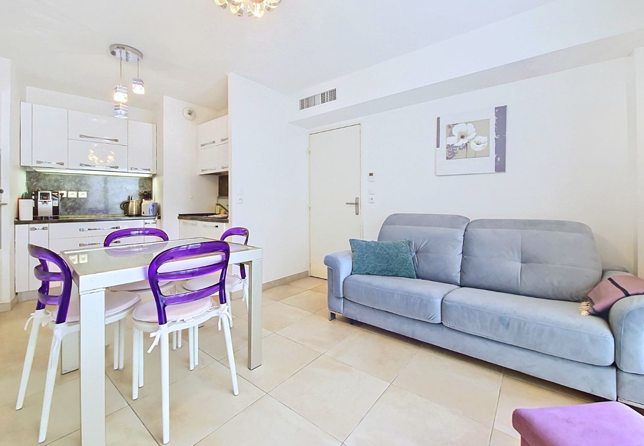 Apartment in Nice - N&J - CASA GAMBETTA - By sea 