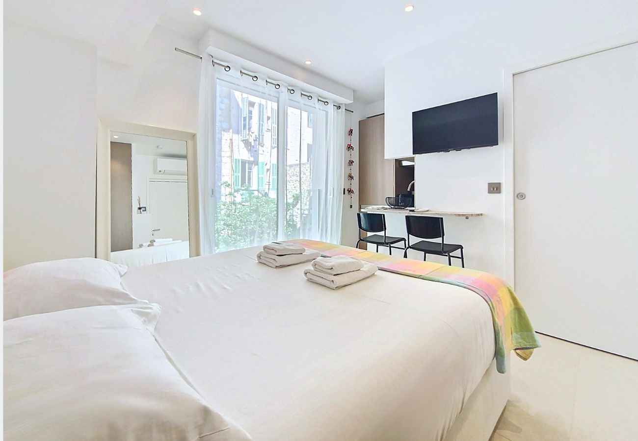 Studio in Nice - New! N&J - STUDIO JULIE - Central Nice • AC • Walk to beach