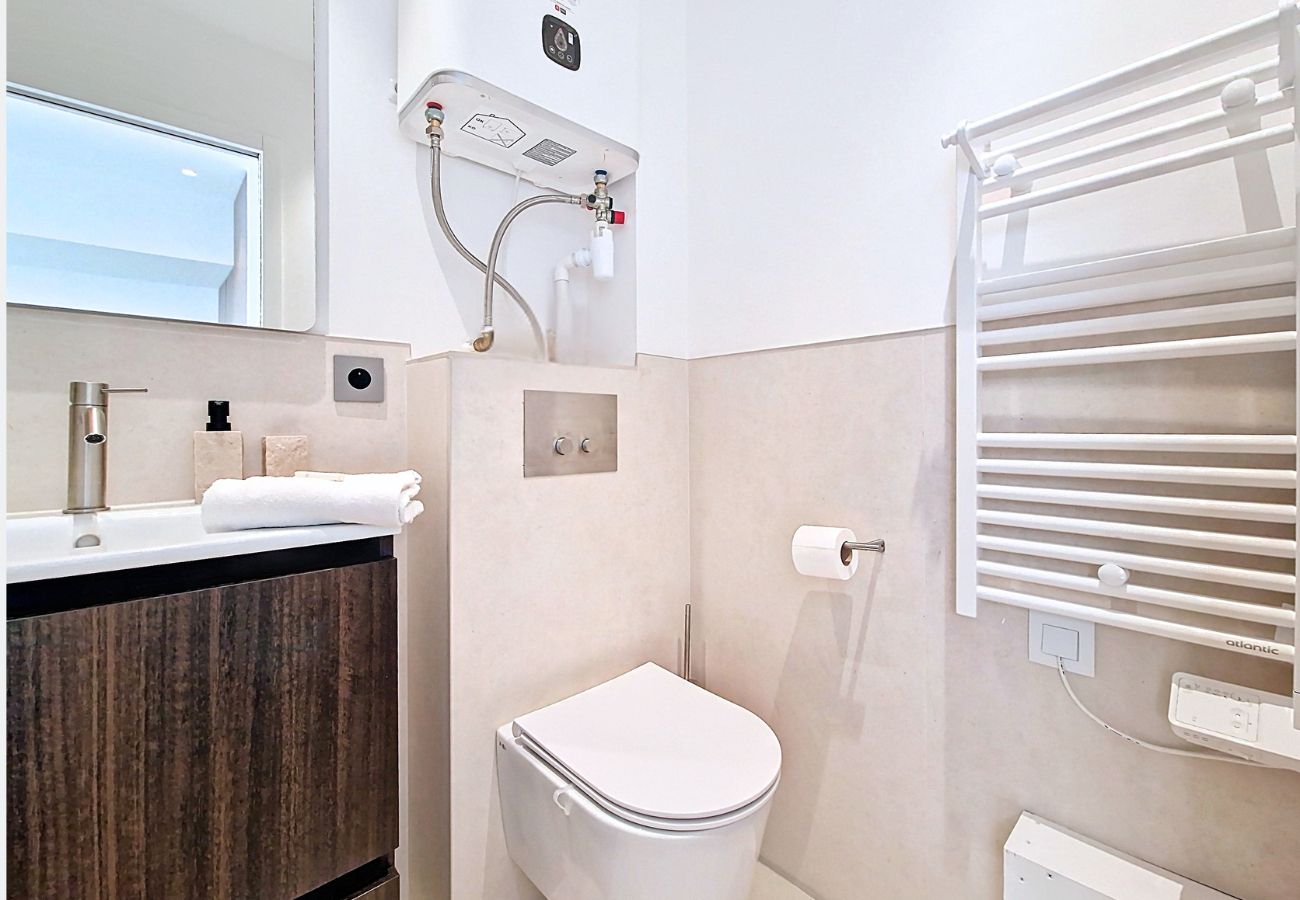 Studio in Nice - New! N&J - STUDIO JULIE - Central Nice • AC • Walk to beach