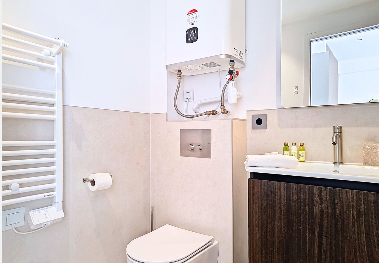 Studio in Nice - New! N&J - STUDIO ANNA - Central Nice • AC • Walk to beach