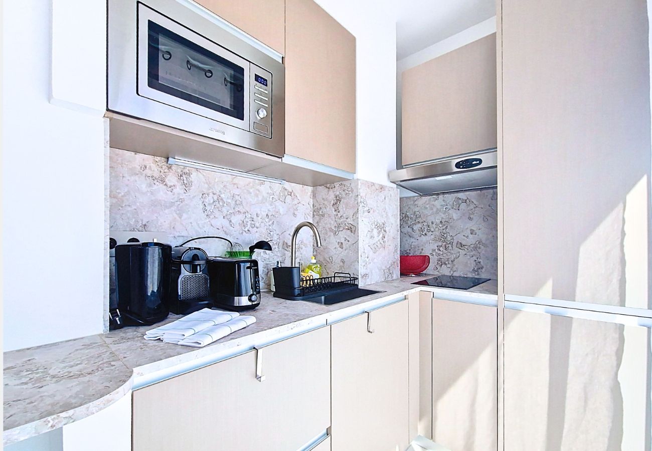 Studio in Nice - New! N&J - STUDIO ANNA - Central Nice • AC • Walk to beach