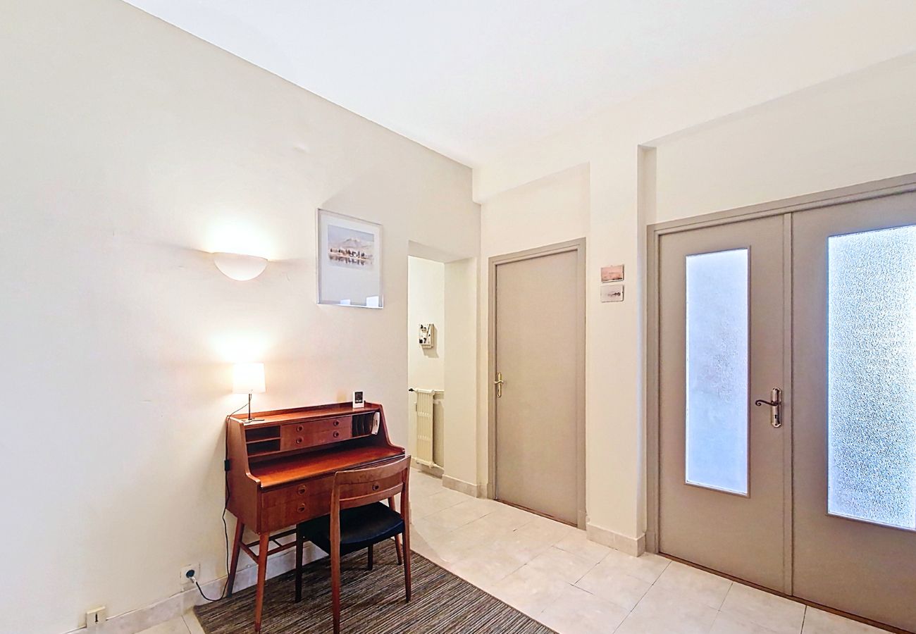 Apartment in Nice - New! N&J -LE CATINAT - Spacious - Balcony