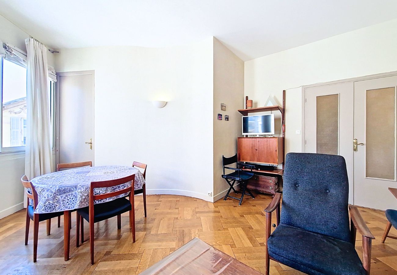 Apartment in Nice - New! N&J -LE CATINAT - Spacious - Balcony