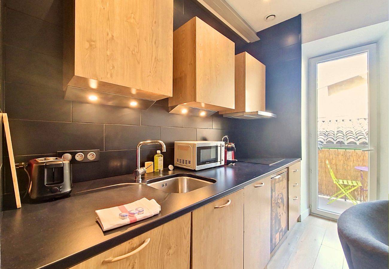 Apartment in Nice - New! N&J - COCON BONAPARTE -  Place du Pin - Balcony