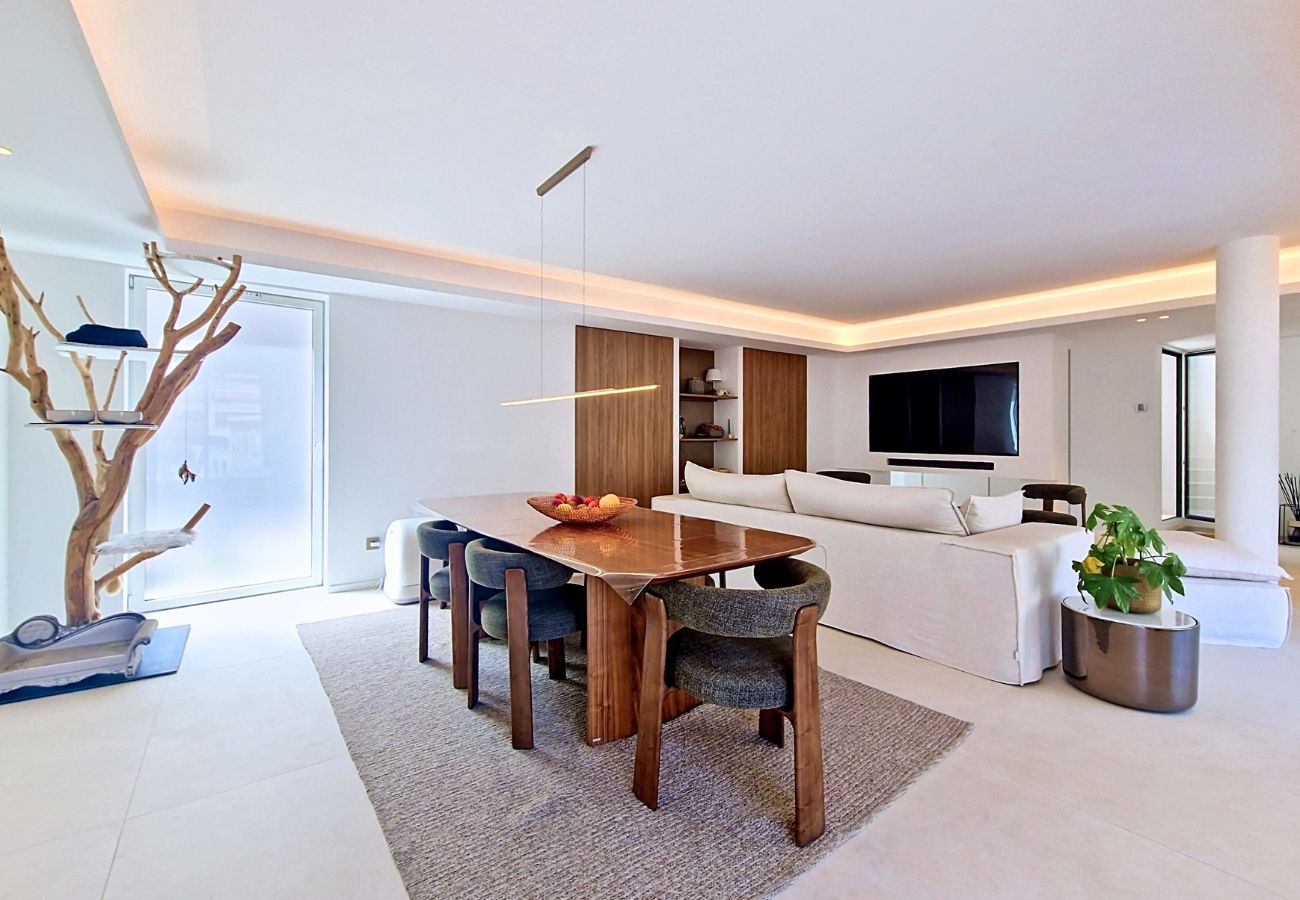 Apartment in Nice - New! N&J - JULIANNA ROOFTOP - Jacuzzi - Sauna