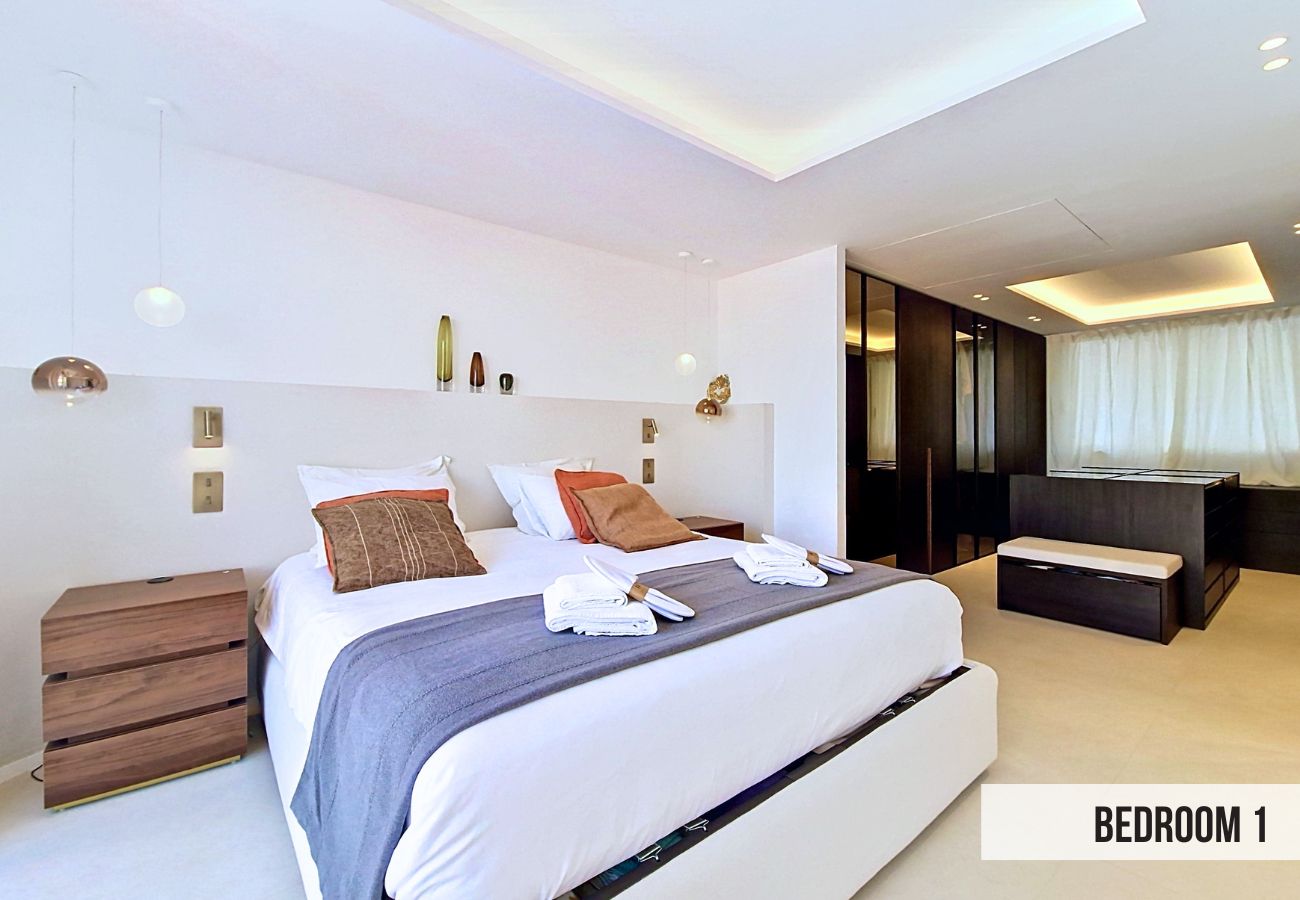 Apartment in Nice - New! N&J - JULIANNA ROOFTOP - Jacuzzi - Sauna