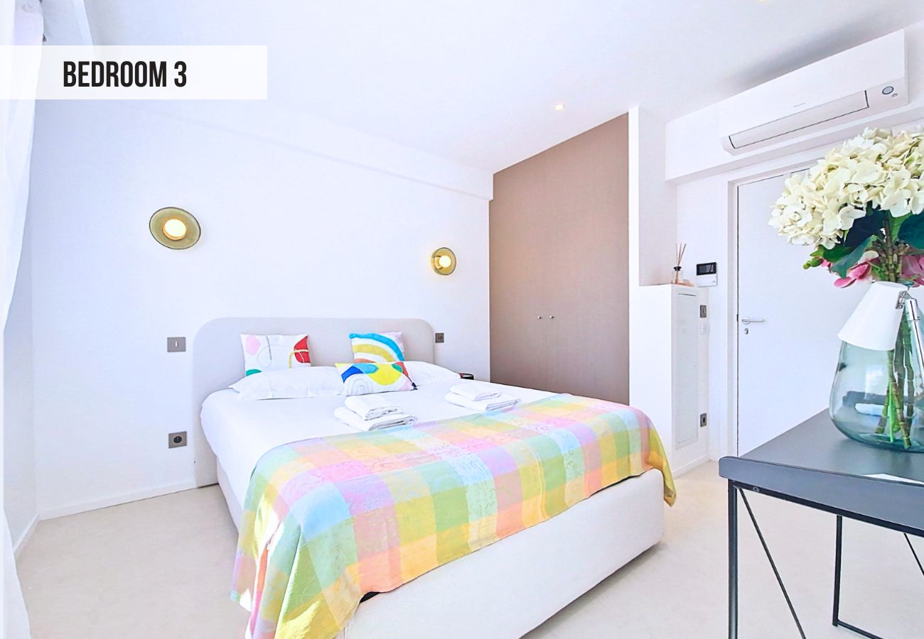 Apartment in Nice - New! N&J - JULIANNA ROOFTOP - Jacuzzi - Sauna