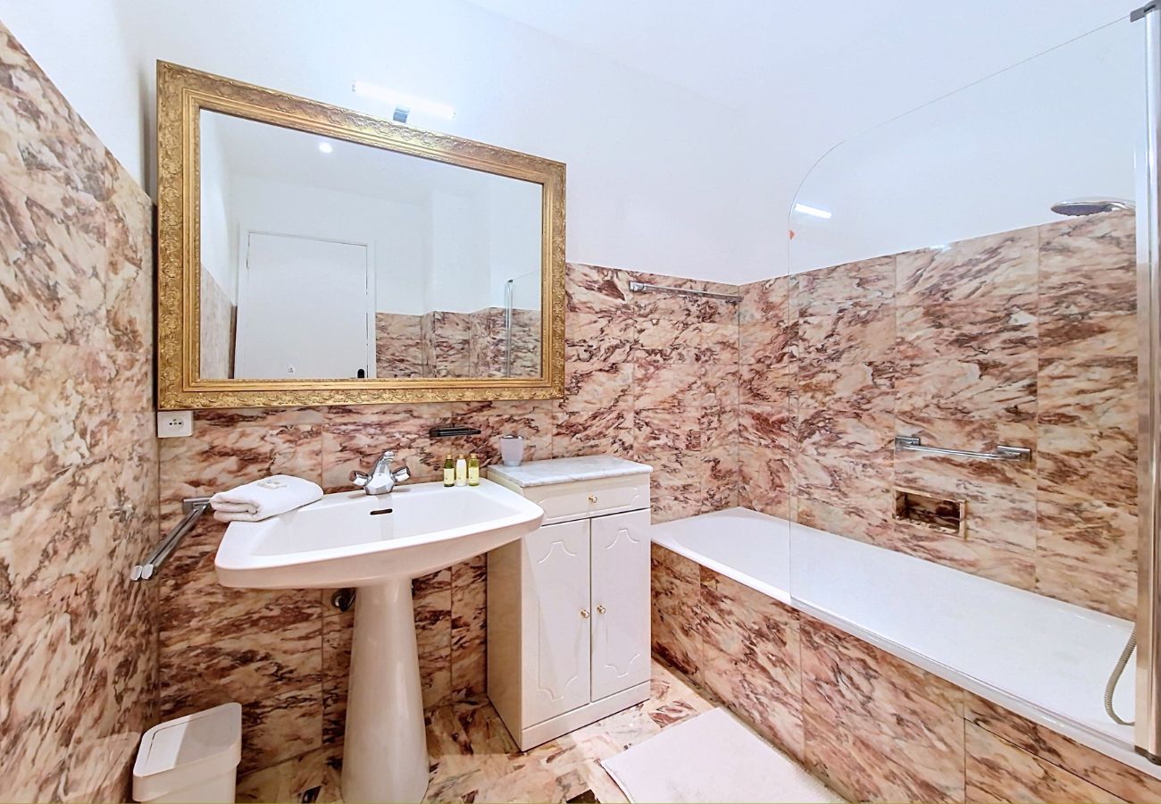 Apartment in Nice - New! N&J - JOFFRE GRIMALDI - Central - Balcony