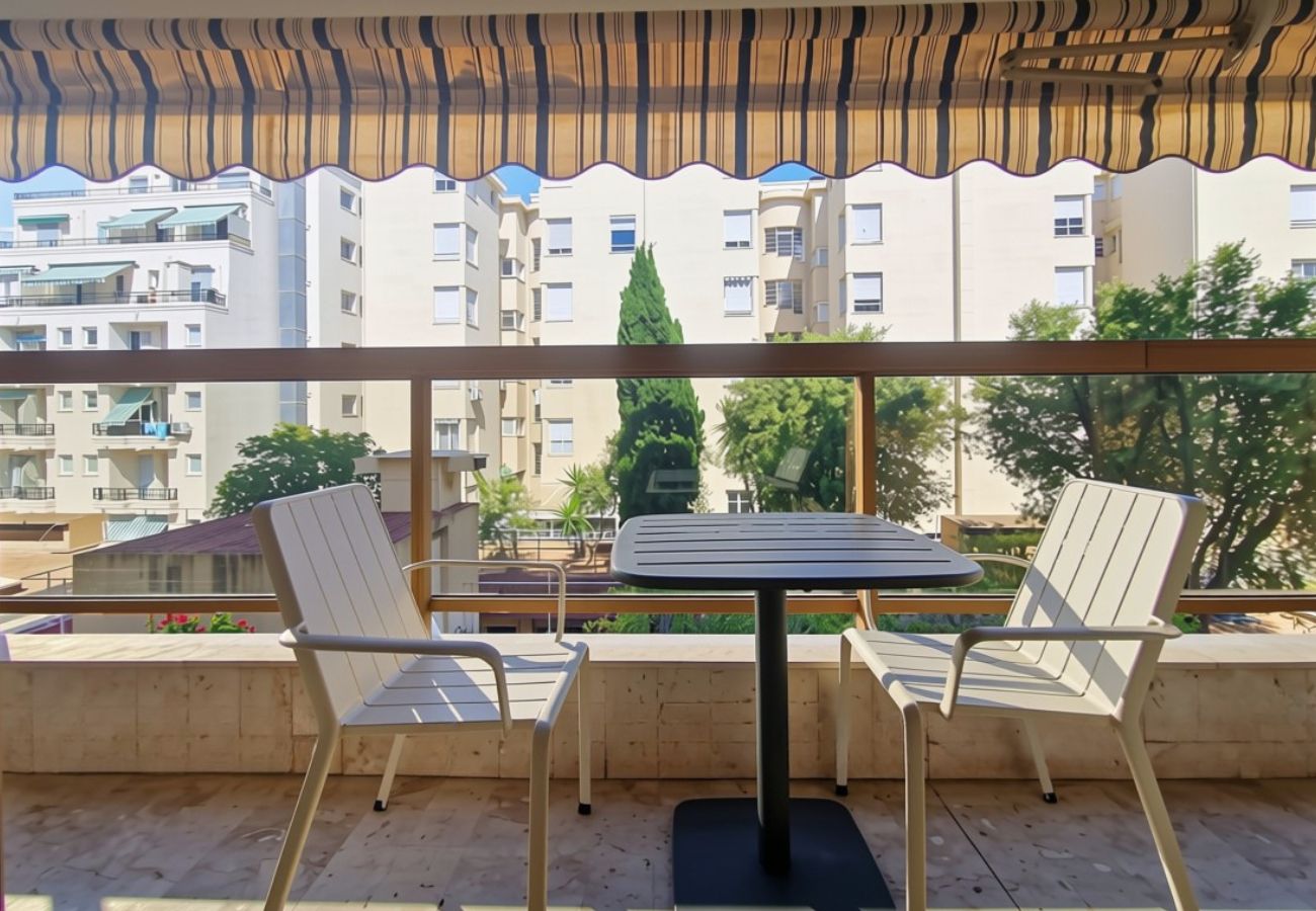 Apartment in Nice - AZUR MASSENET - CIVIL LEASE FROM 1 TO 11 MONTHS