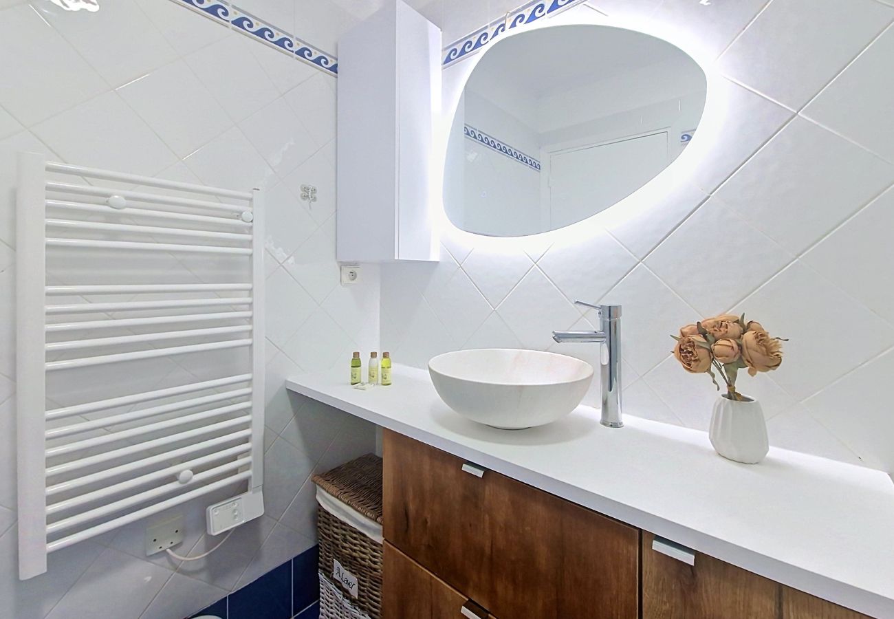 Apartment in Nice - AZUR MASSENET - CIVIL LEASE FROM 1 TO 11 MONTHS