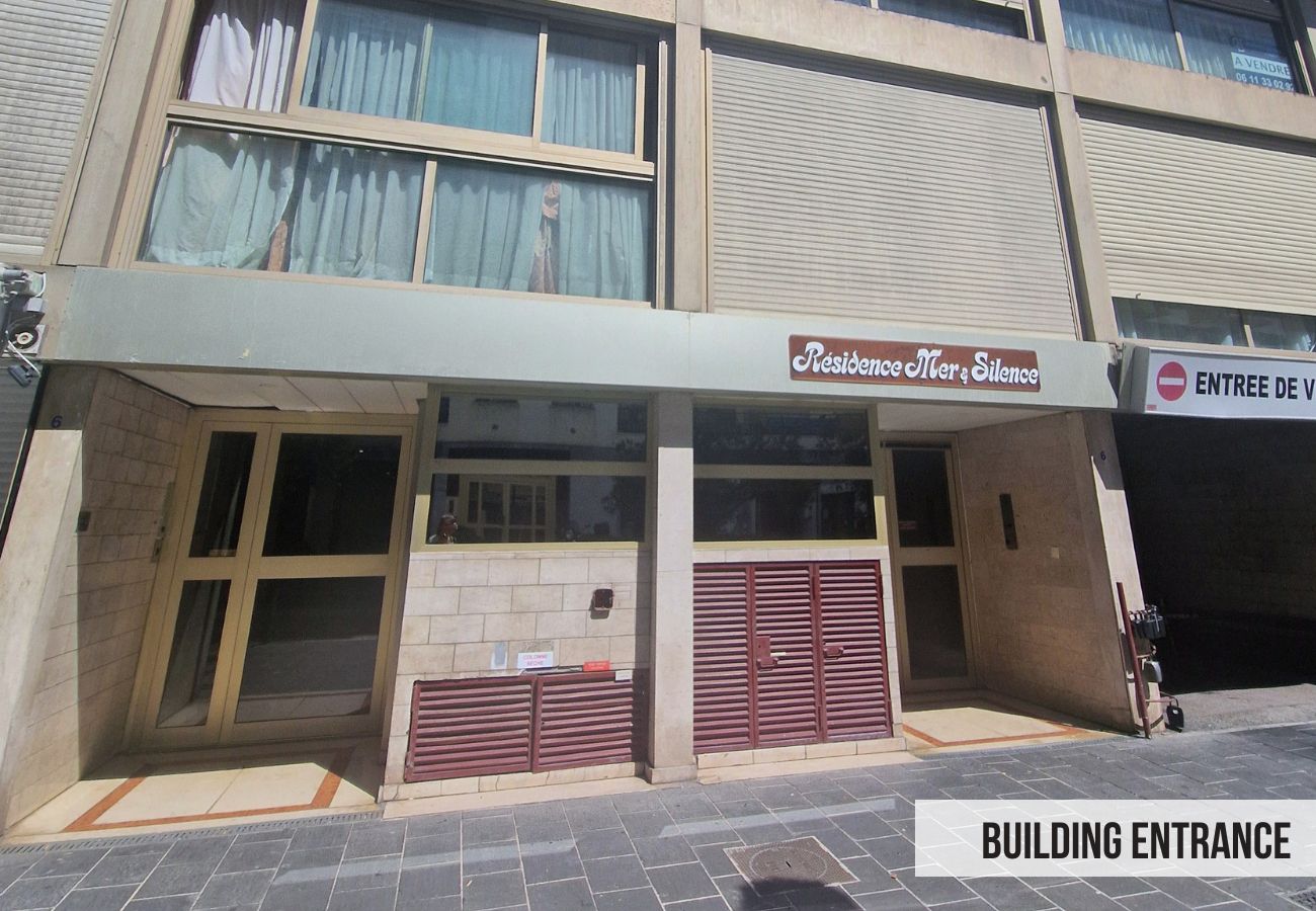Apartment in Nice - AZUR MASSENET - CIVIL LEASE FROM 1 TO 11 MONTHS