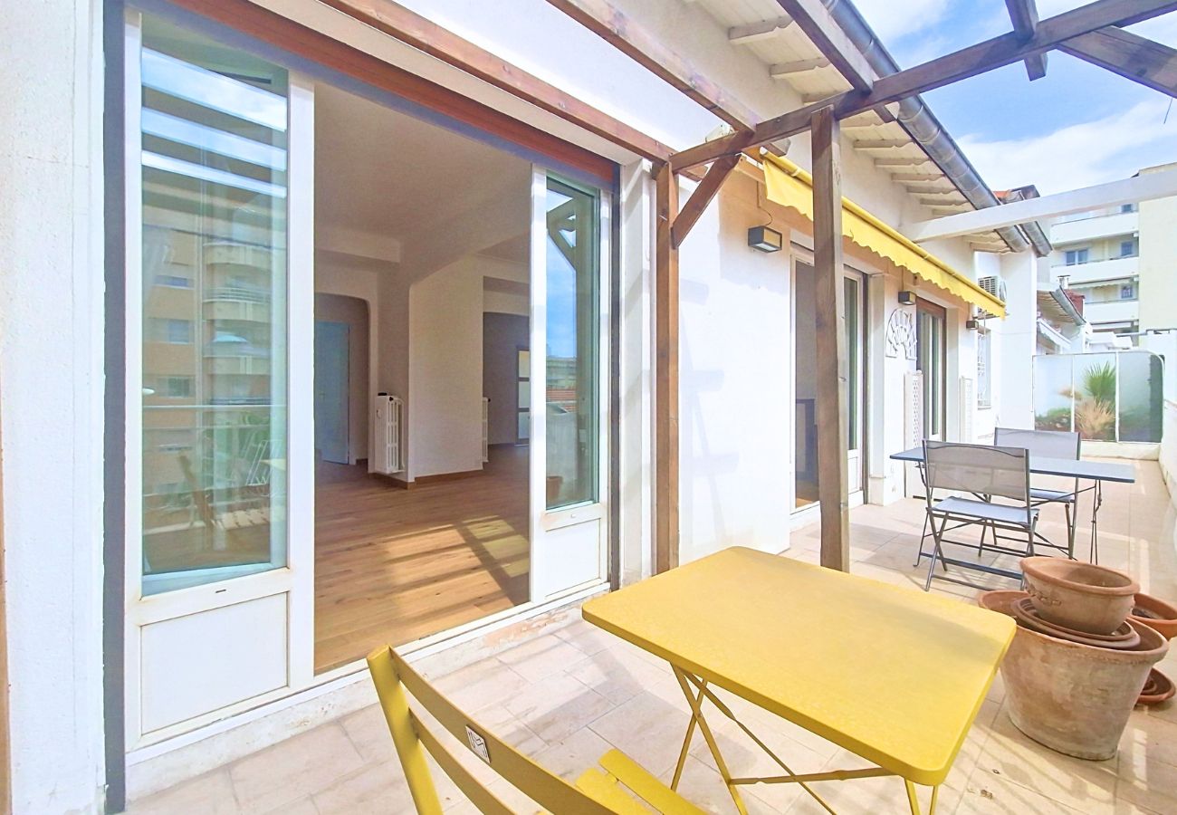 Apartment in Nice - ARTEA - CIVIL LEASE FROM 1 TO 11 MONTHS