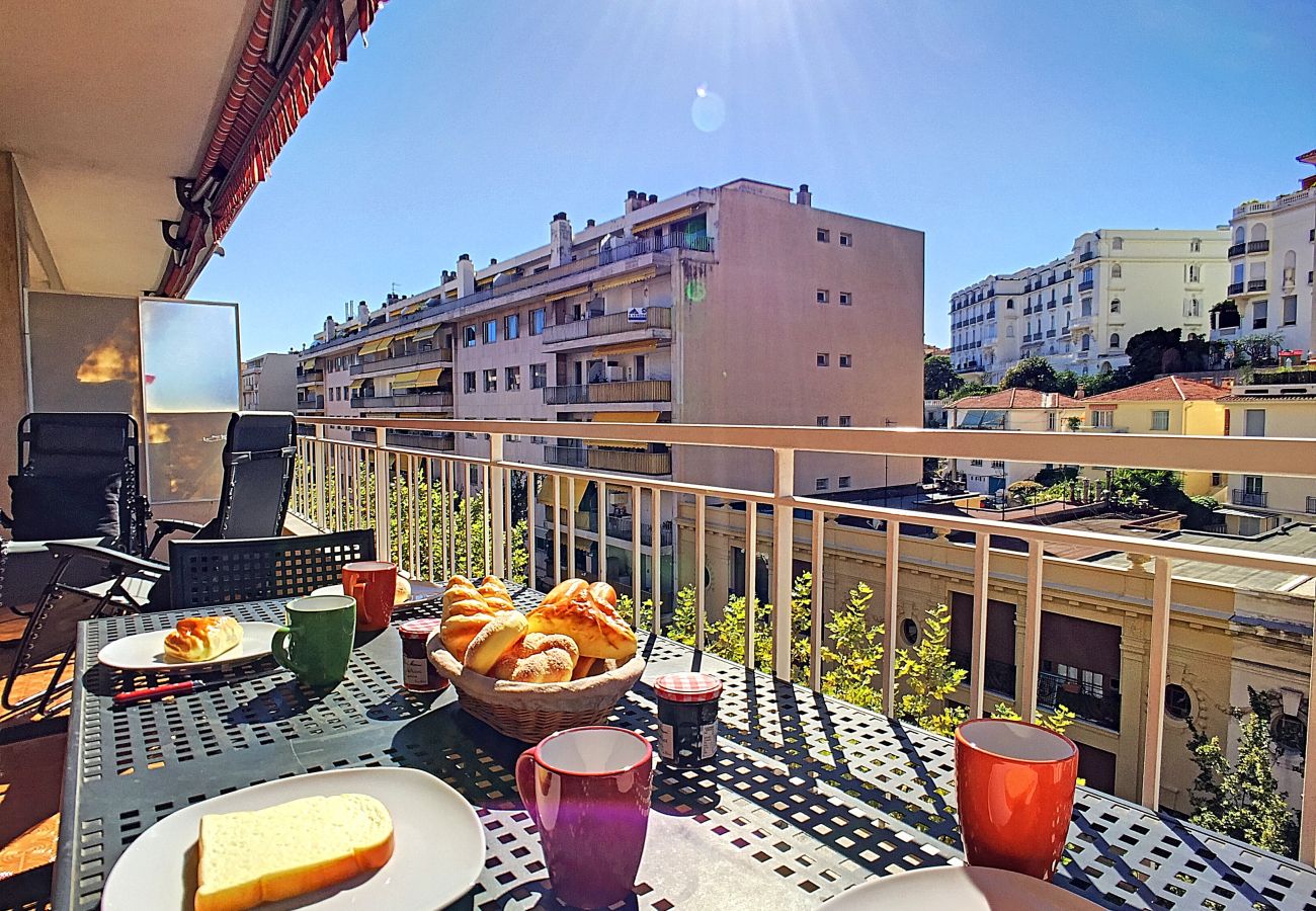 Appartement à Nice - N&J - PLAYA TERRACE - Central - Proche mer - Spacieux