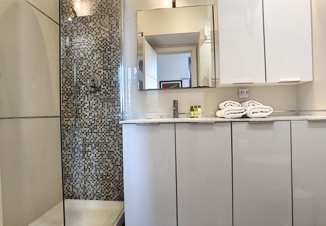 Appartement à Nice - N&J - COTE JARDIN - Central - Proche mer  Appartement à Nice - N&J - COTE JARDIN - Central - Proche mer