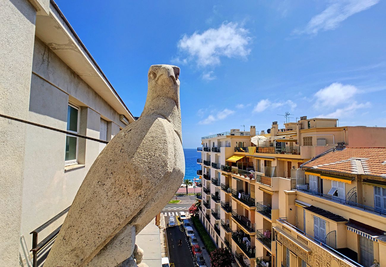 Appartement à Nice - N&J - LES AIGLES - Très proche mer - Dernier étage