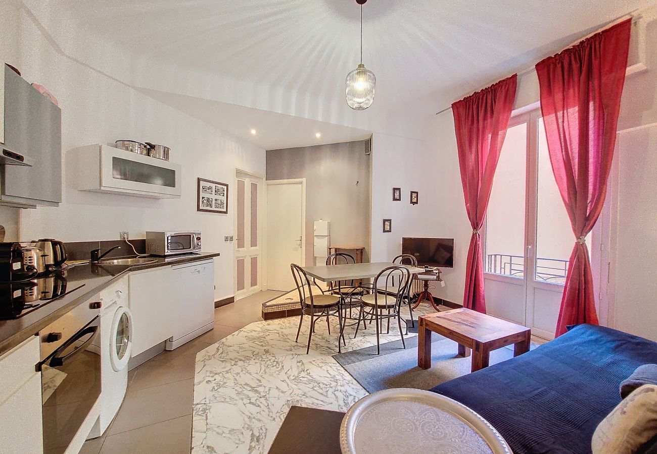 Appartement à Nice - N&J - NOE - Central - Proche mer - Spacieux