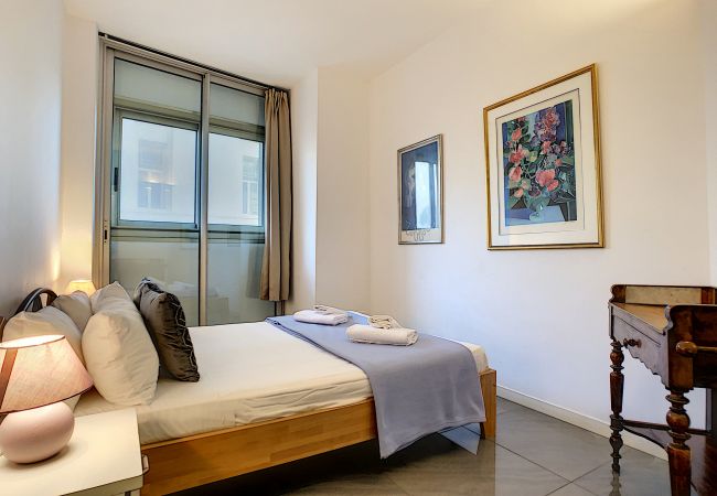 Appartement à Nice - N&J - SUITE ROYAL LUXEMBOURG - Piscine sur le toit Appartement à Nice - N&J - SUITE ROYAL LUXEMBOURG - Piscine sur le toit
