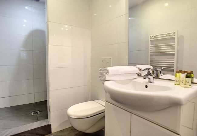 Appartement à Nice - N&J - SUITE ROYAL LUXEMBOURG - Piscine sur le toit Appartement à Nice - N&J - SUITE ROYAL LUXEMBOURG - Piscine sur le toit