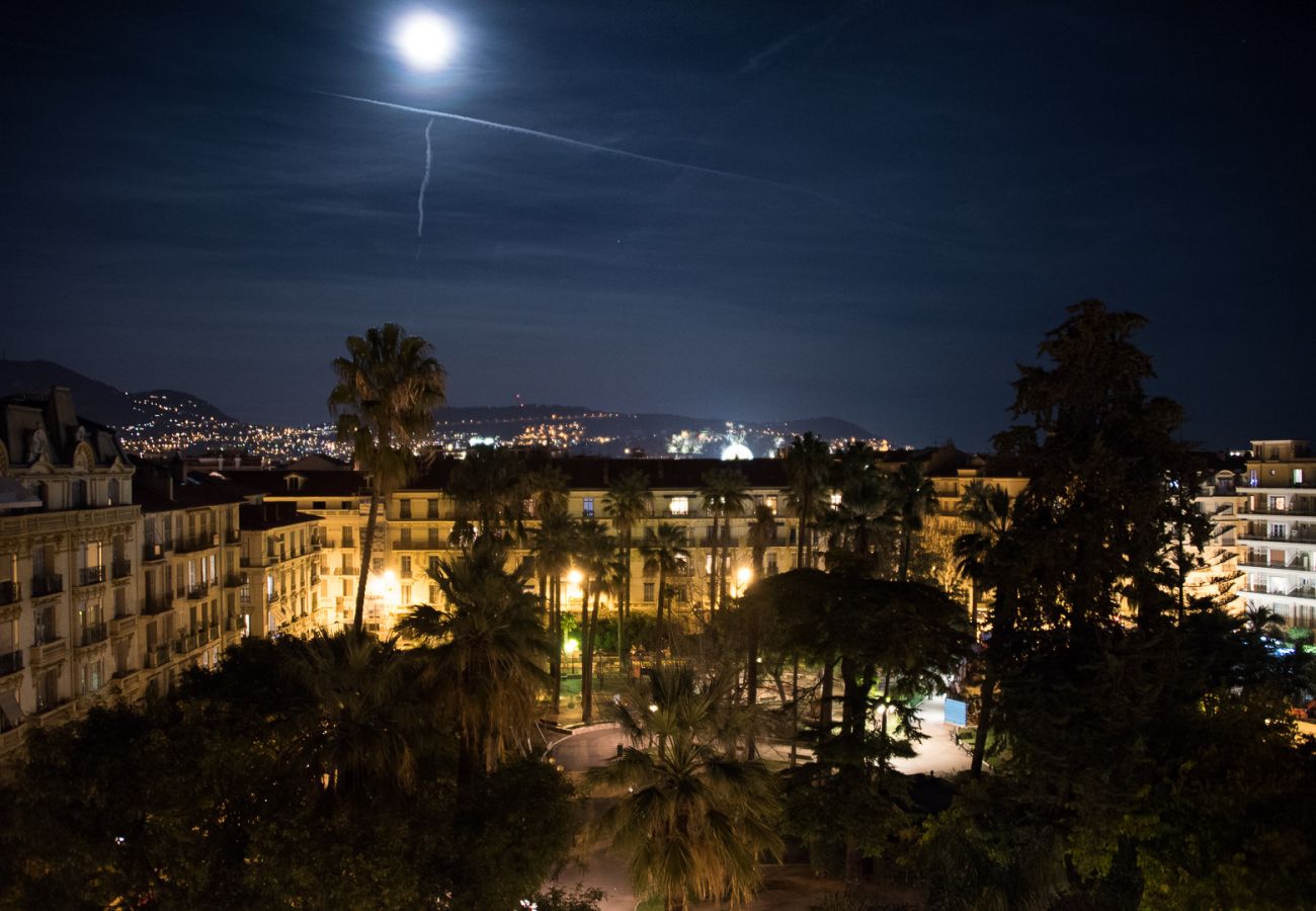 Appartement à Nice - N&J - PALACE ROTONDE - Proche mer - Dernier étage