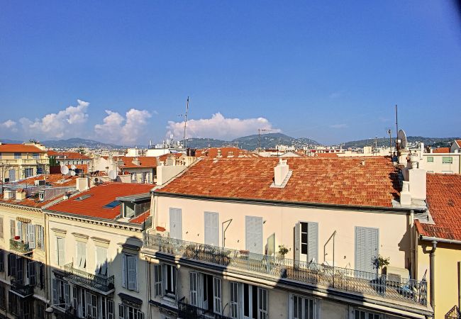 Appartement à Nice - N&J - CHAISE BLEUE - Central - Très proche mer Appartement à Nice - N&J - CHAISE BLEUE - Central - Très proche mer