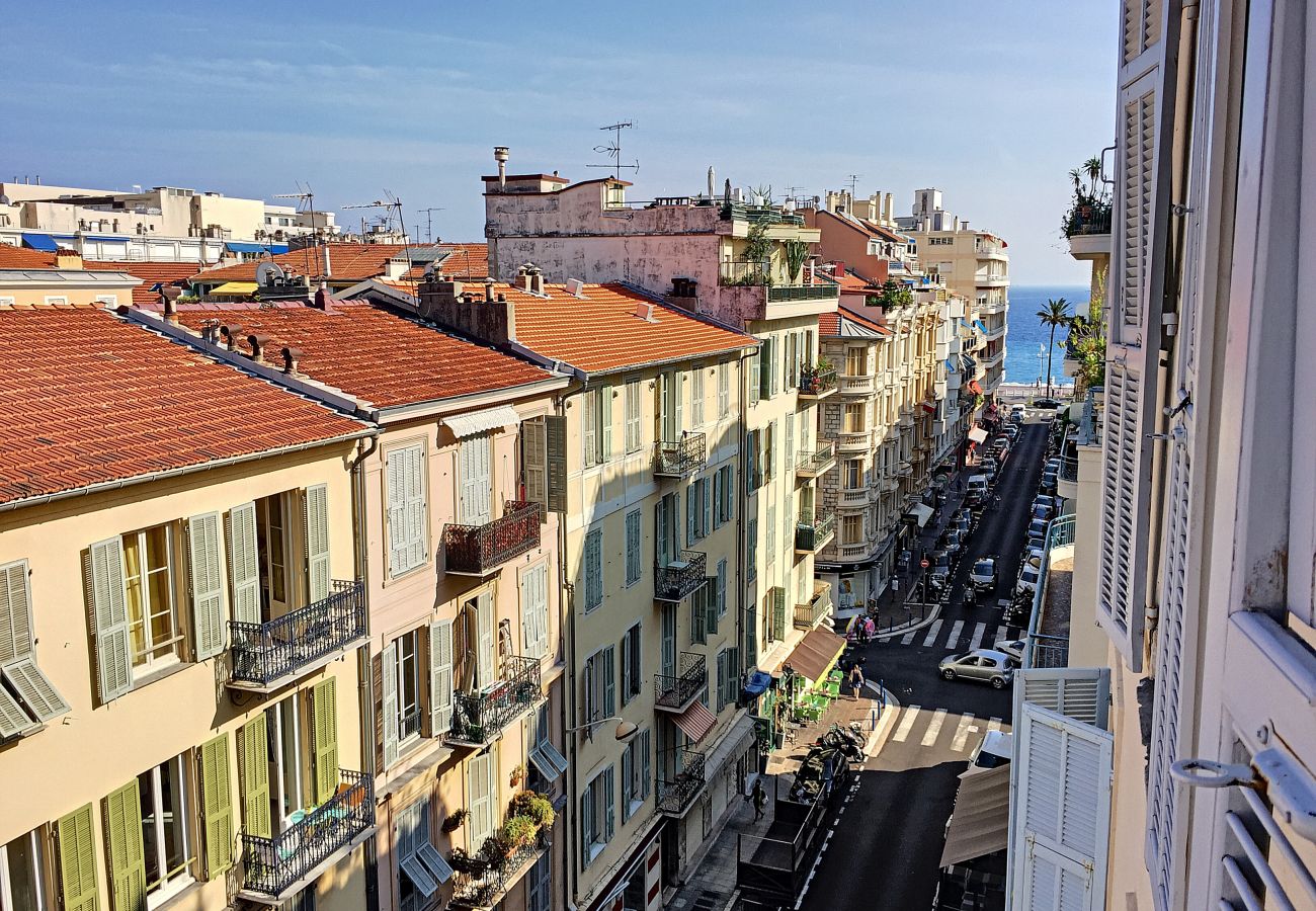 Appartement à Nice - N&J - CHAISE BLEUE - Central - Très proche mer