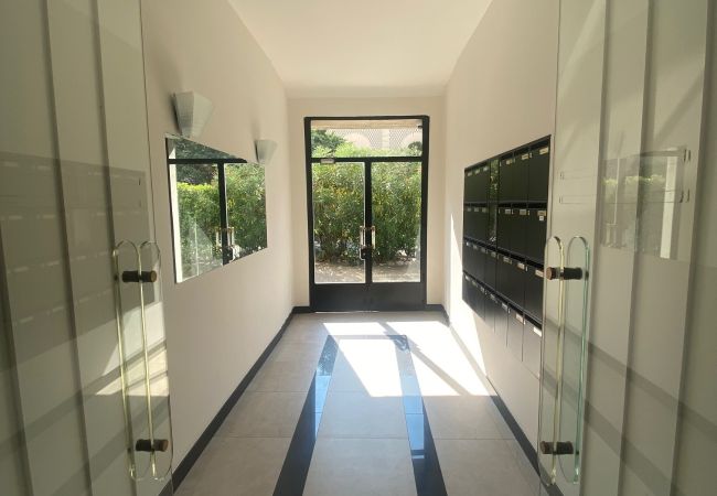 Appartement à Nice - N&J - MARYLIN - Central - Très proche mer Appartement à Nice - N&J - MARYLIN - Central - Très proche mer