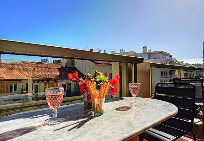 Appartement à Nice - N&J  - LA NISSARDE TERRASSE - Central - Proche mer