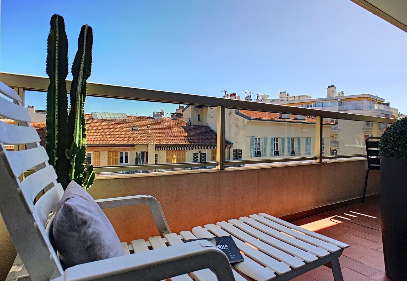 Appartement à Nice - N&J  - LA NISSARDE TERRASSE - Central - Proche mer