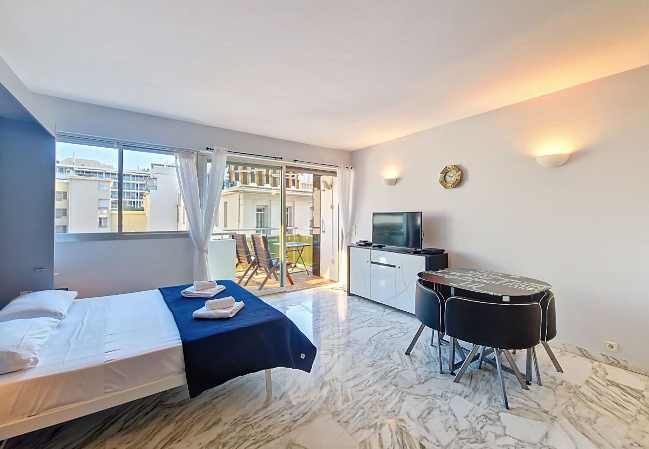 Studio à Nice - N&J - STUDIO ROYAL LUXEMBOURG - Central - Piscine