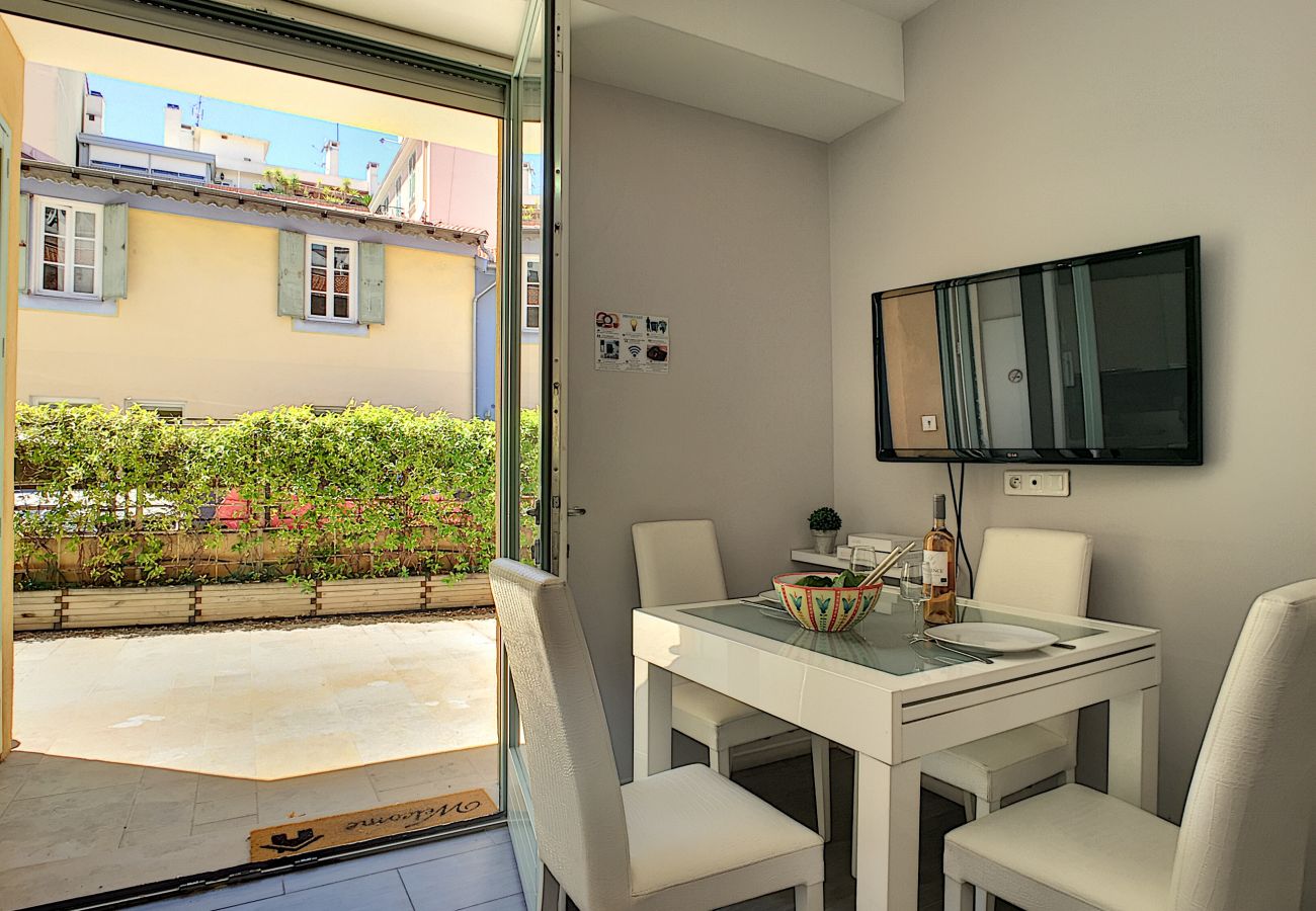 Appartement à Nice - N&J - HOLIDAY VIBES - Parking gratuit - Proche mer