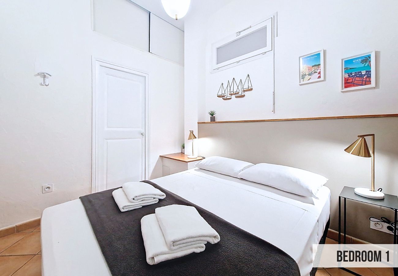 Appartement à Nice - N&J -  L'ESCALE - Coeur vieille ville 