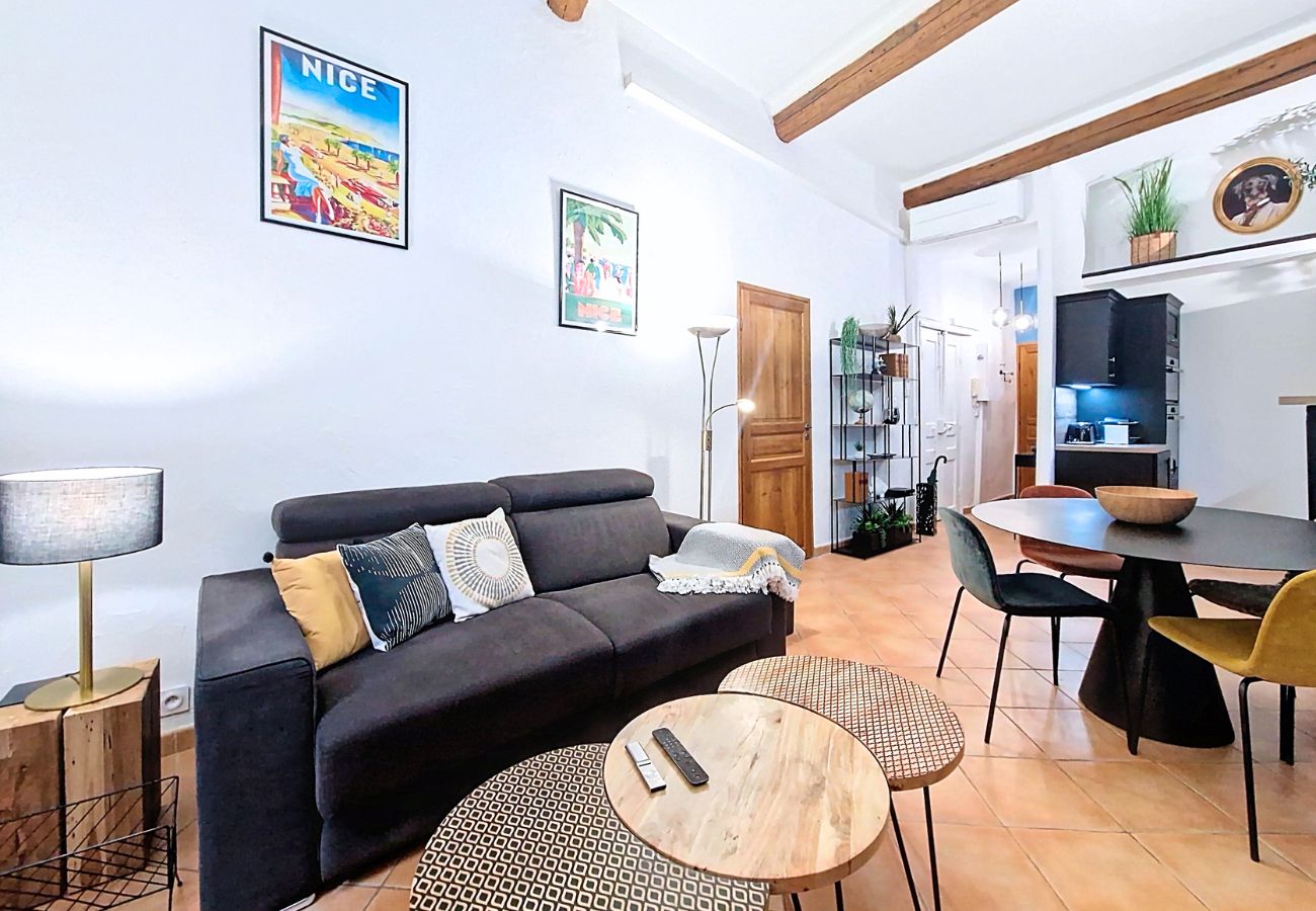 Appartement à Nice - N&J -  L'ESCALE - Coeur vieille ville 