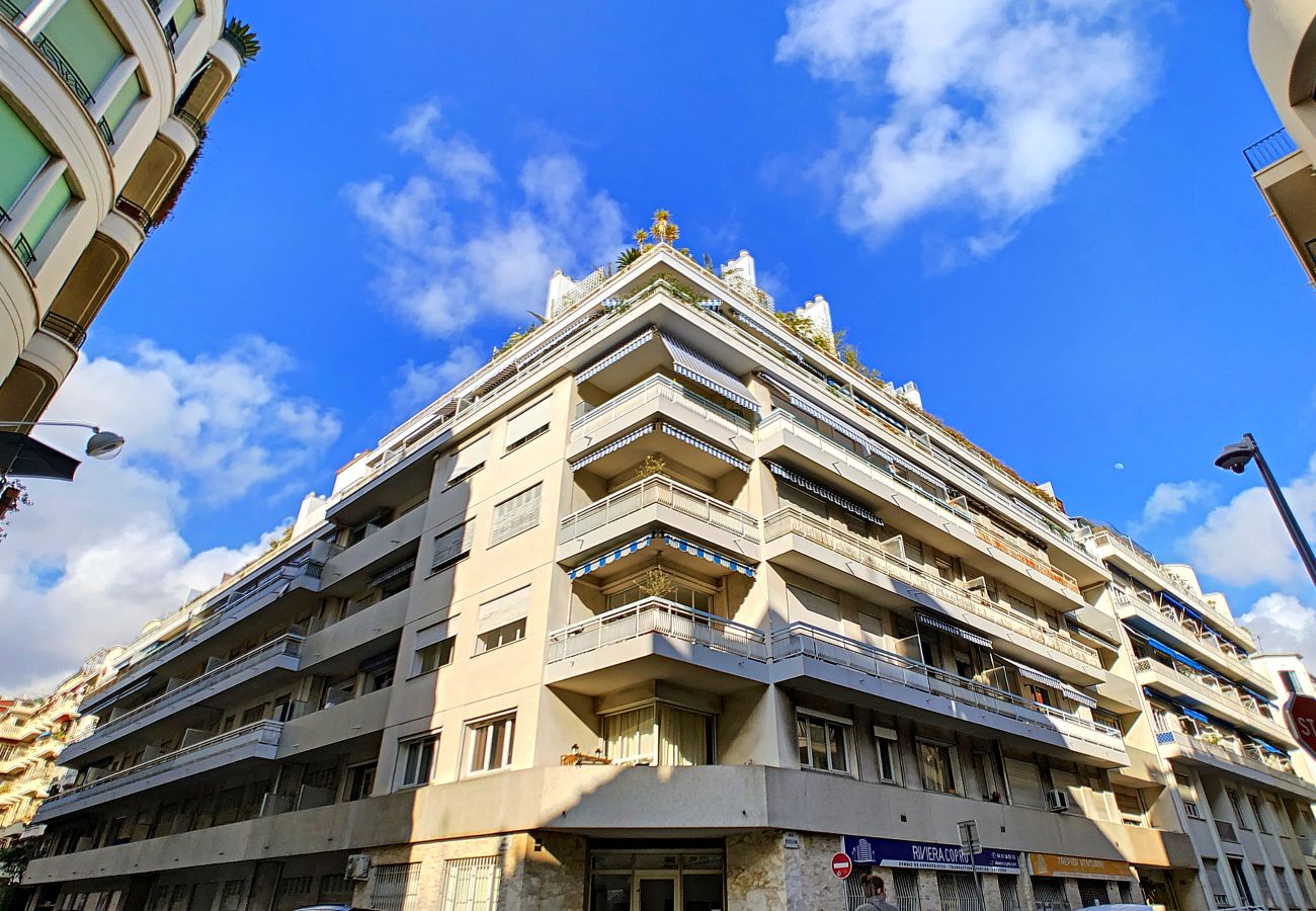 Appartement à Nice - N&J - BEETHOVEN - Central - Quartier résidentiel