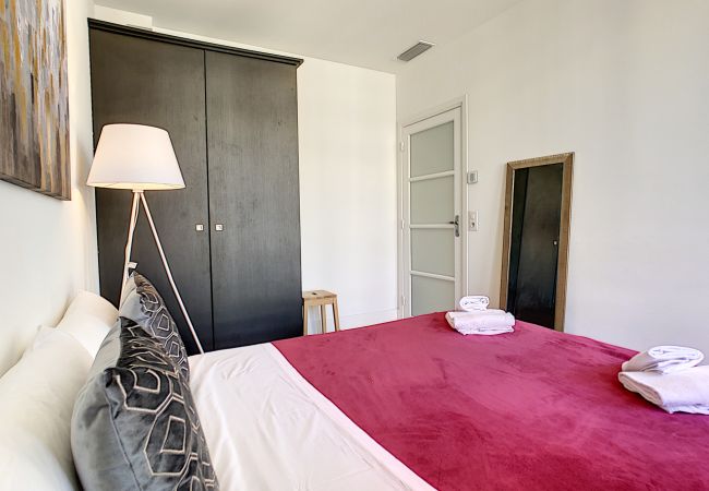 Appartement à Nice - N&J - GLORIA BEACH - Près mer - Immeuble prestige Appartement à Nice - N&J - GLORIA BEACH - Près mer - Immeuble prestige
