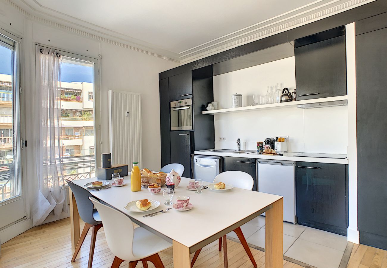 Appartement à Nice - N&J - GLORIA BEACH - Près mer - Immeuble prestige