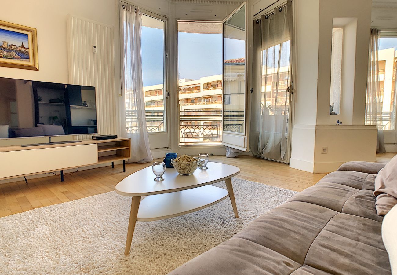 Appartement à Nice - N&J - GLORIA BEACH - Près mer - Immeuble prestige