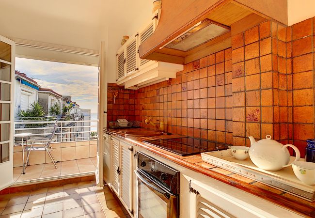 Appartement à Nice - N&J - BEACH COTTAGE TERRACE - Très proche mer Appartement à Nice - N&J - BEACH COTTAGE TERRACE - Très proche mer