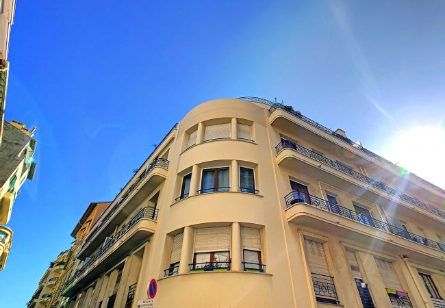 Appartement à Nice - N&J - PASSION RIVIERA - Central - Proche mer - Balcon