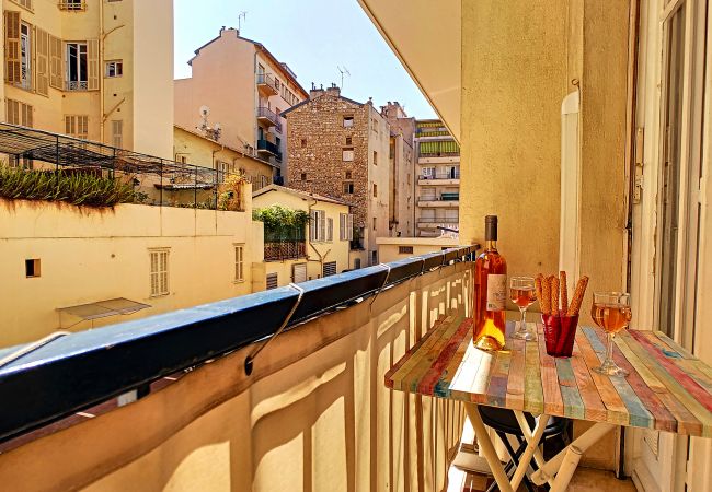 Appartement à Nice - N&J - PASSION RIVIERA - Central - Proche mer - Balcon