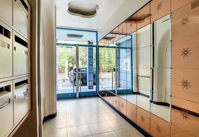 Studio à Nice - N&J - CITRONNIER AZUR - Central - Proche mer Studio à Nice - N&J - CITRONNIER AZUR - Central - Proche mer