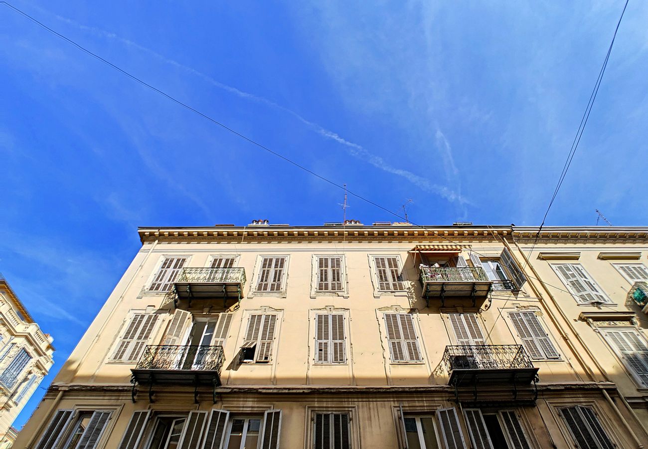 Appartement à Nice - COTE MER - BAIL MOBILITE ENTRE 1 ET 10 MOIS