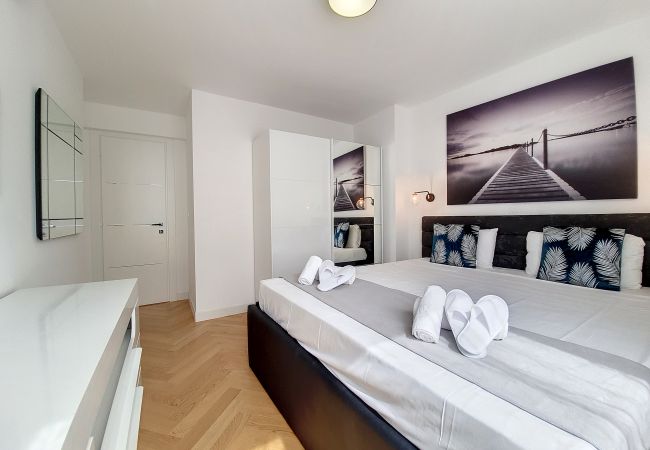Appartement à Nice - N&J  - FLOREAL BEACH - Central - Proche mer  Appartement à Nice - N&J  - FLOREAL BEACH - Central - Proche mer