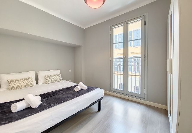 Appartement à Nice - N&J - LE SALEYA - Vieille Ville - Très proche mer