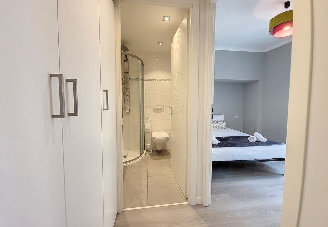 Appartement à Nice - N&J - LE SALEYA - Vieille Ville - Très proche mer Appartement à Nice - N&J - LE SALEYA - Vieille Ville - Très proche mer