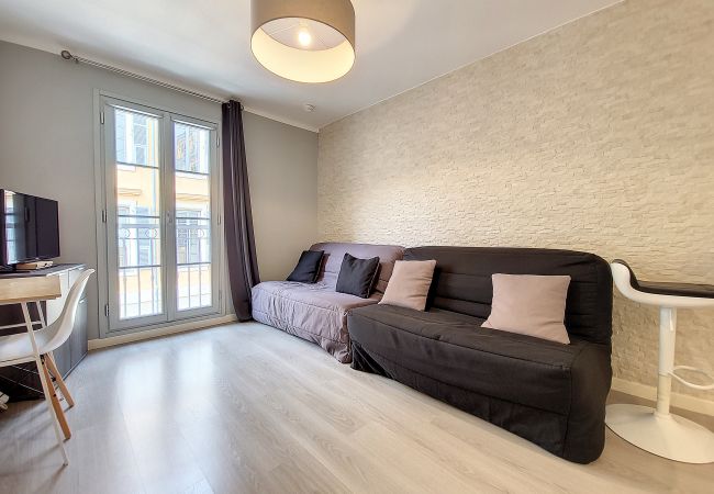 Appartement à Nice - N&J - LE SALEYA - Vieille Ville - Très proche mer Appartement à Nice - N&J - LE SALEYA - Vieille Ville - Très proche mer