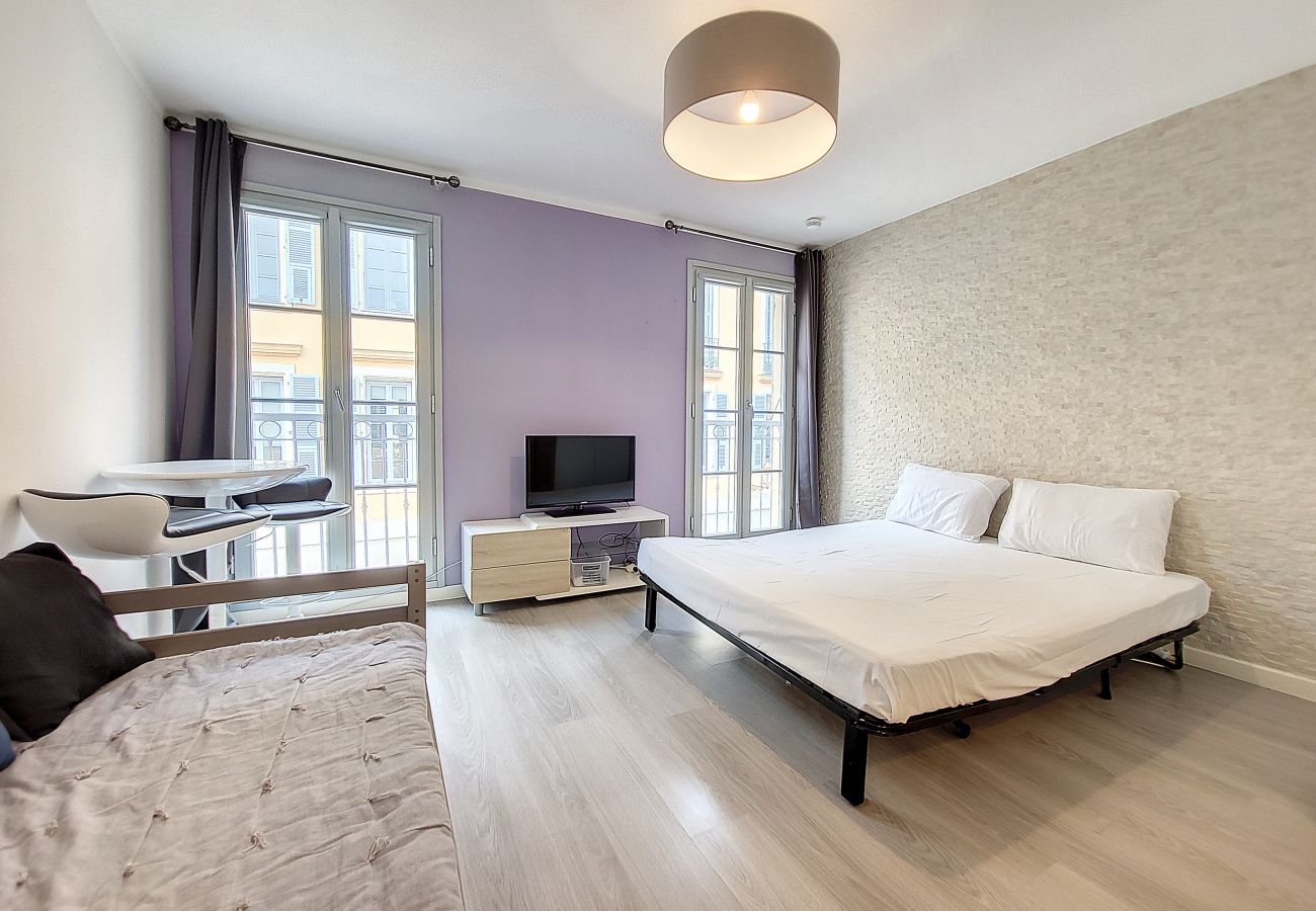 Appartement à Nice - GASSIN - BAIL MOBILITE ENTRE 1 ET 10 MOIS