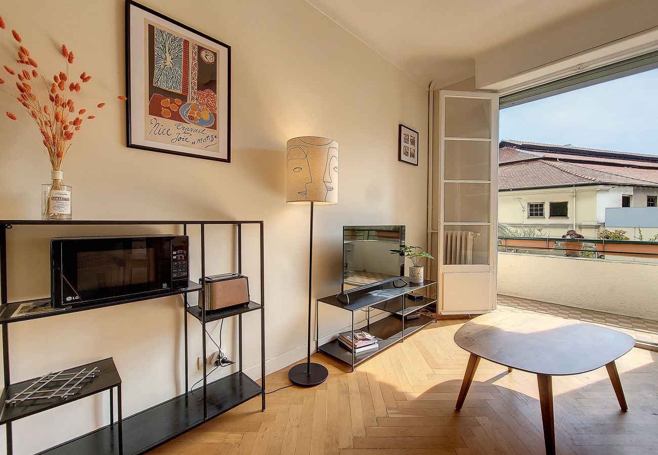 Appartement à Nice -  N&J  - PANTAI - Central - Proche mer - Balcon