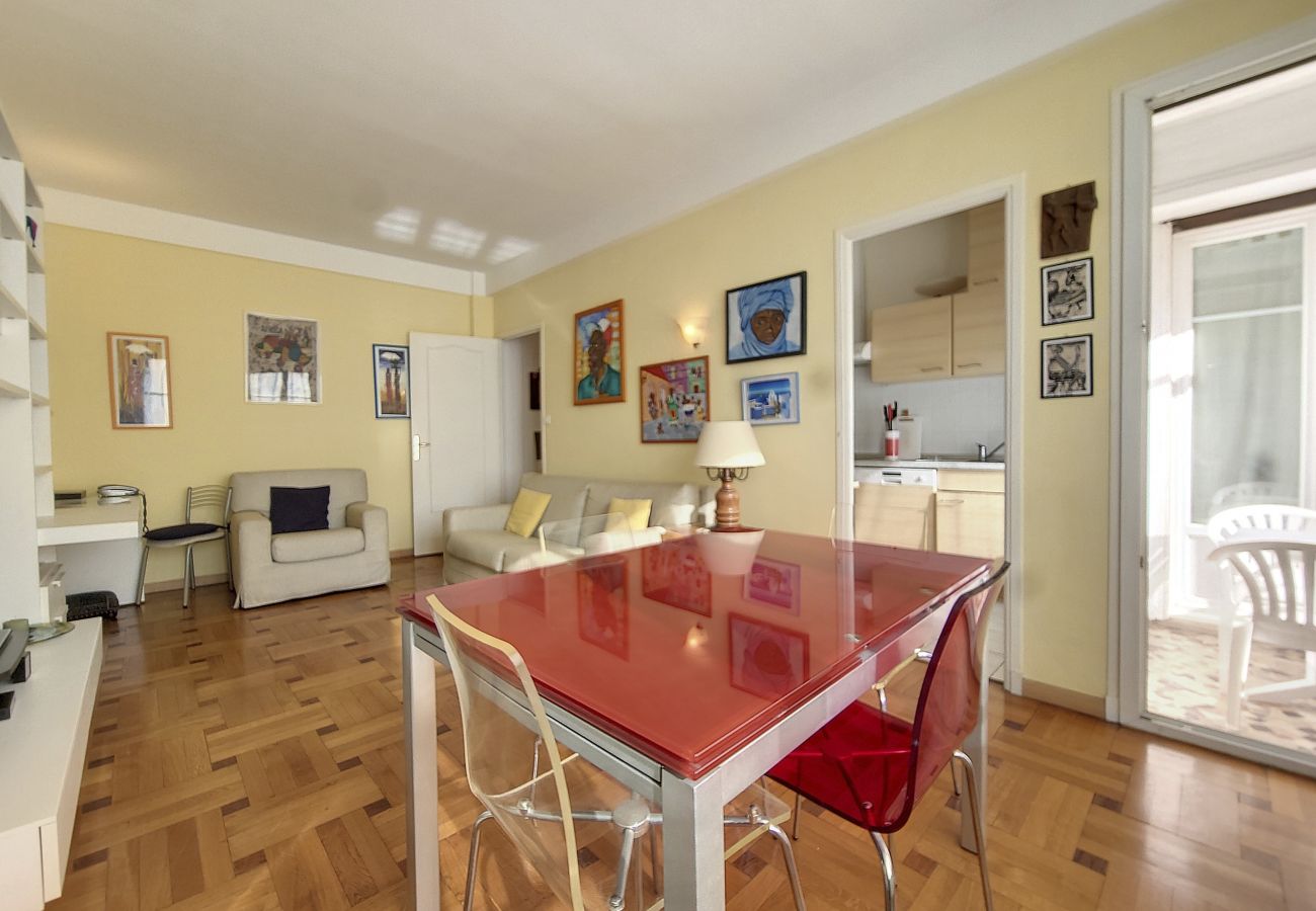 Appartement à Nice - MASSENET - BAIL MOBILITE ENTRE 1 ET 3 MOIS
