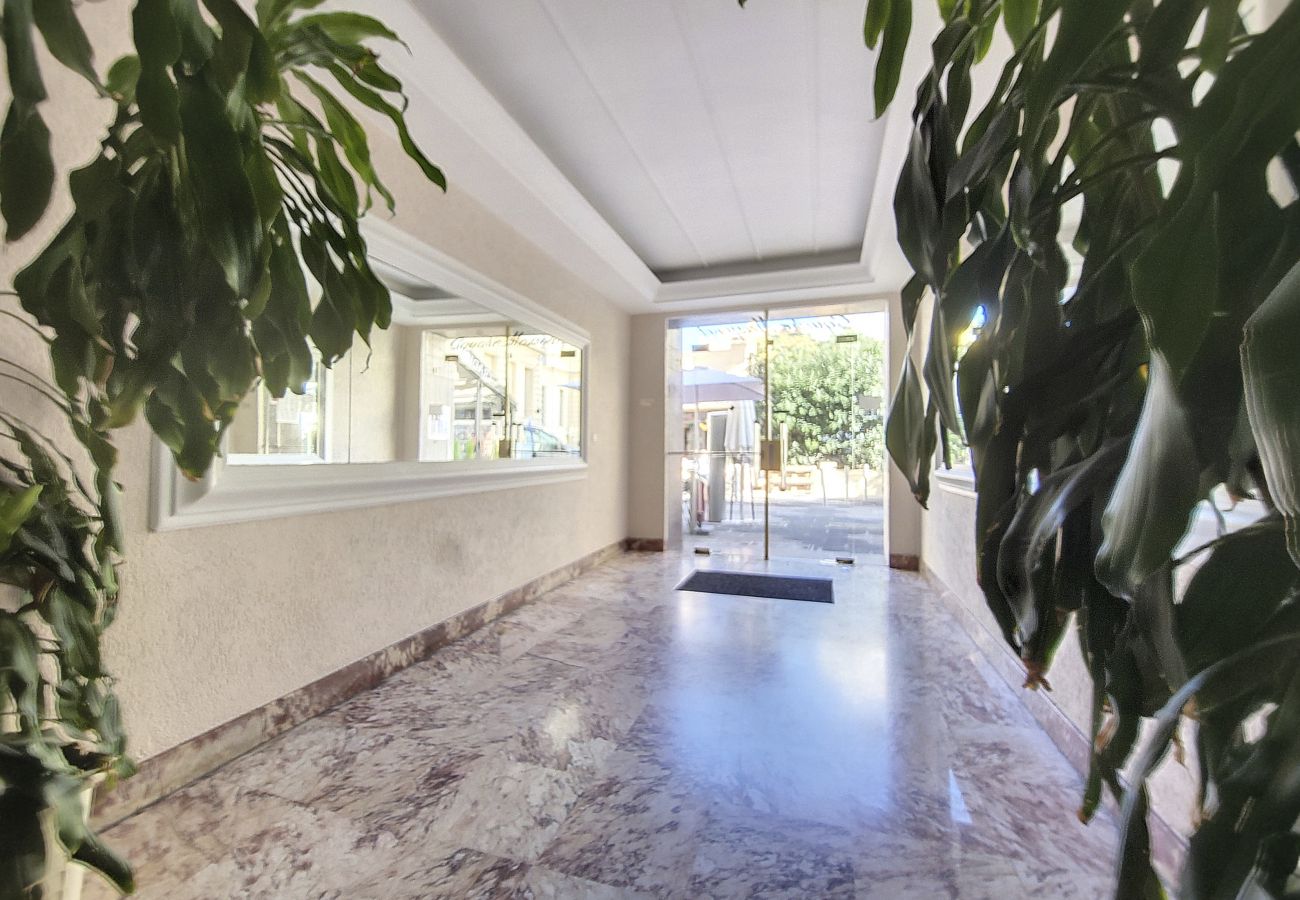 Appartement à Nice - MASSENET - BAIL MOBILITE ENTRE 1 ET 3 MOIS